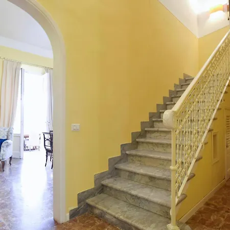펜션 3 Bedroom Cozy In